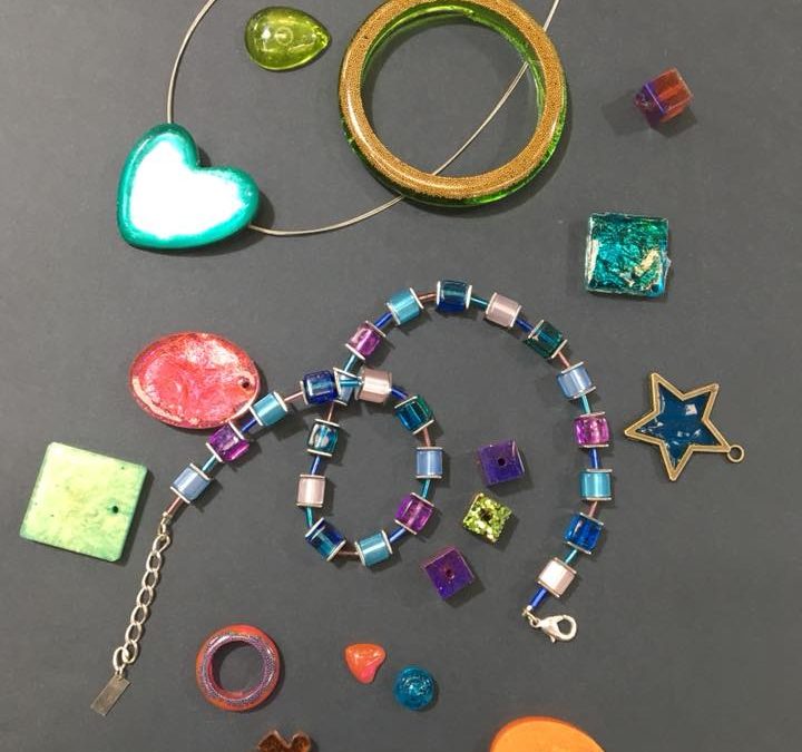 Resin Jewellery Classes are Here!